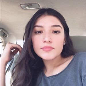 Meet your Posher, Evelin